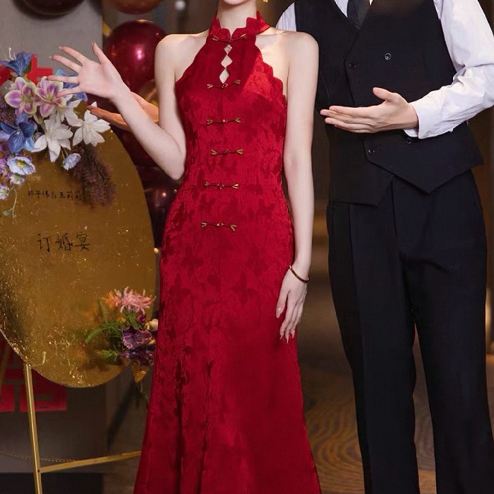 Modern Elegant Red Cheongsam Qipao Wedding Dress